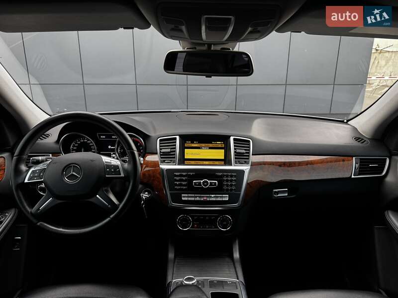 Внедорожник / Кроссовер Mercedes-Benz M-Class 2011 в Киеве