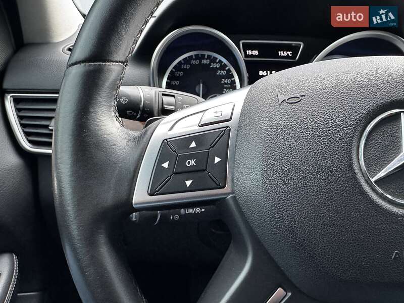 Внедорожник / Кроссовер Mercedes-Benz M-Class 2011 в Киеве