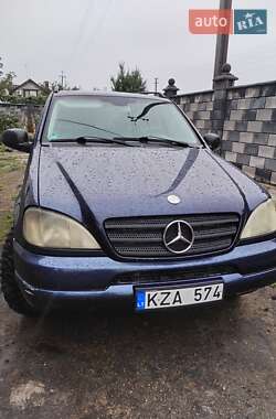 Позашляховик / Кросовер Mercedes-Benz M-Class 2001 в Сарнах