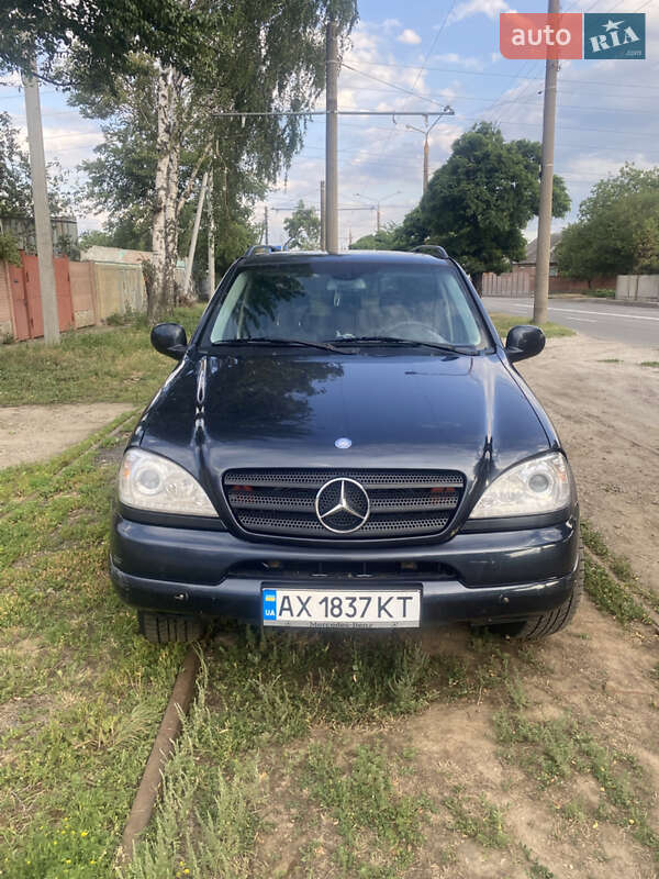 Позашляховик / Кросовер Mercedes-Benz M-Class 2001 в Харкові