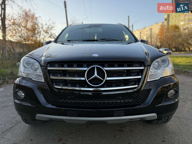 Внедорожник / Кроссовер Mercedes-Benz M-Class 2008 в Черновцах