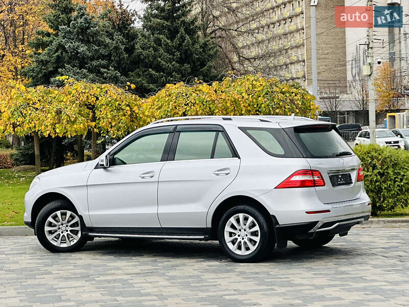 Позашляховик / Кросовер Mercedes-Benz M-Class 2013 в Дніпрі