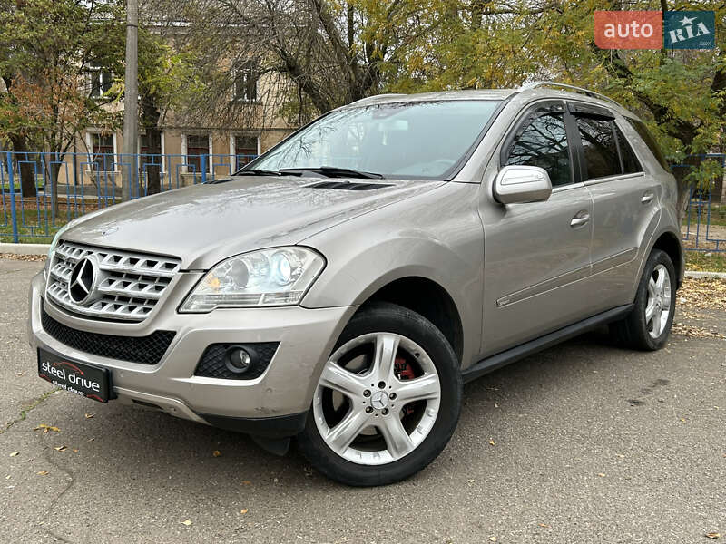 Внедорожник / Кроссовер Mercedes-Benz M-Class 2010 в Николаеве фото 3 Внедорожник / Кроссовер Mercedes-Benz M-Class 2010 в Николаеве