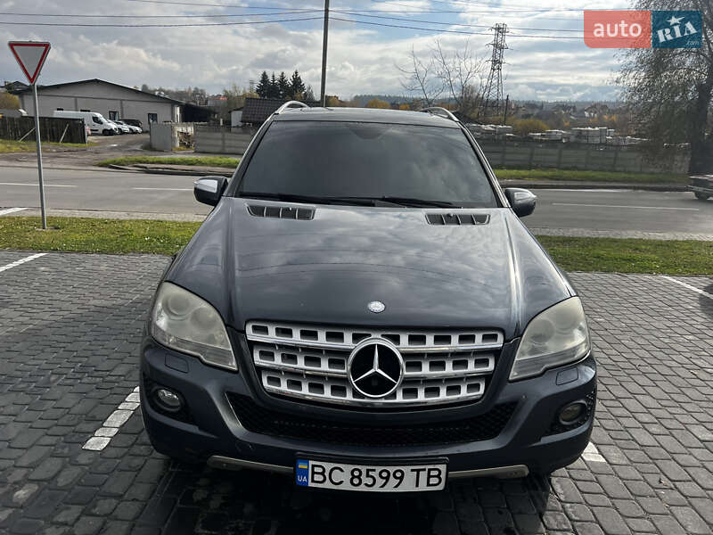 Внедорожник / Кроссовер Mercedes-Benz M-Class 2010 в Трускавце фото 6 Внедорожник / Кроссовер Mercedes-Benz M-Class 2010 в Трускавце