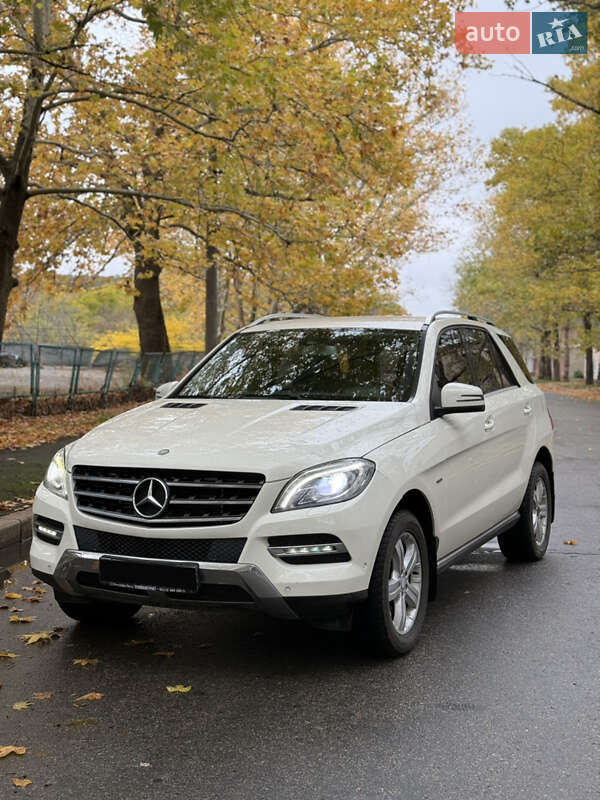 Позашляховик / Кросовер Mercedes-Benz M-Class 2012 в Миколаєві фото 4 Позашляховик / Кросовер Mercedes-Benz M-Class 2012 в Миколаєві
