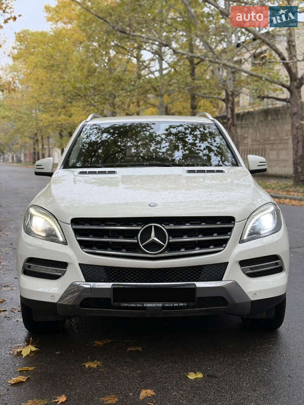 Позашляховик / Кросовер Mercedes-Benz M-Class 2012 в Миколаєві фото 5 Позашляховик / Кросовер Mercedes-Benz M-Class 2012 в Миколаєві