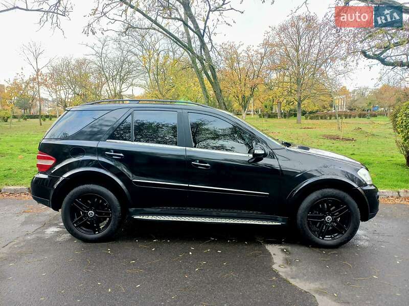 Внедорожник / Кроссовер Mercedes-Benz M-Class 2007 в Черноморске