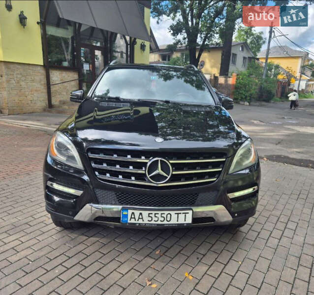 Позашляховик / Кросовер Mercedes-Benz M-Class 2012 в Києві