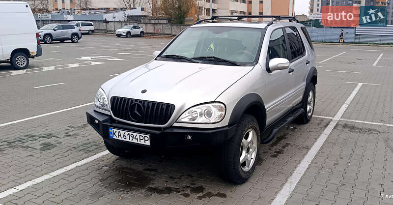 Mercedes-Benz M-Class 2002