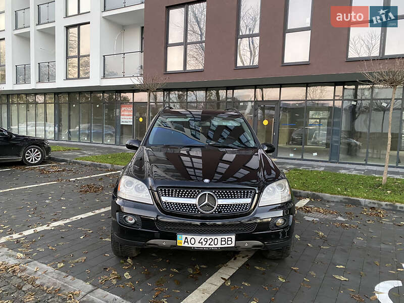 Внедорожник / Кроссовер Mercedes-Benz M-Class 2008 в Сваляве