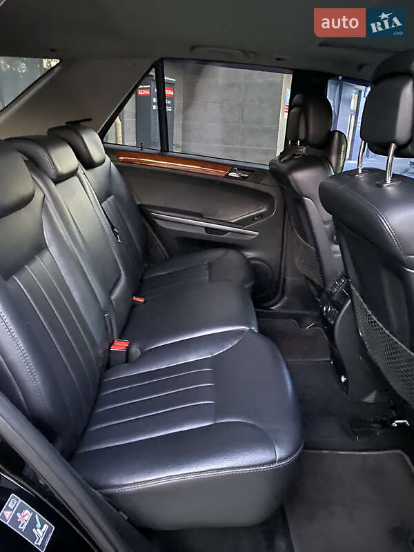 Внедорожник / Кроссовер Mercedes-Benz M-Class 2008 в Сваляве