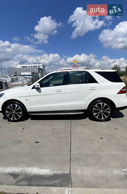 Внедорожник / Кроссовер Mercedes-Benz M-Class 2012 в Мукачево