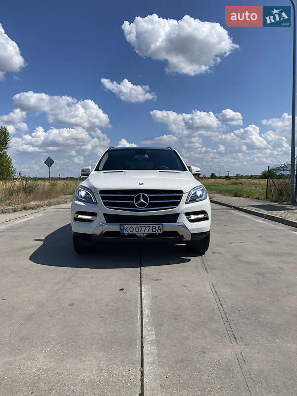 Внедорожник / Кроссовер Mercedes-Benz M-Class 2012 в Мукачево