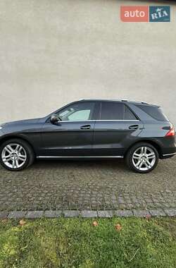 Внедорожник / Кроссовер Mercedes-Benz M-Class 2012 в Иршаве
