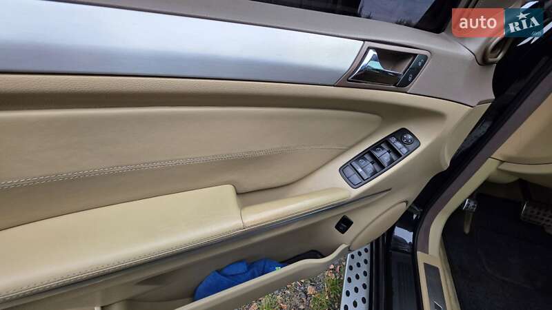 Позашляховик / Кросовер Mercedes-Benz M-Class 2006 в Рівному