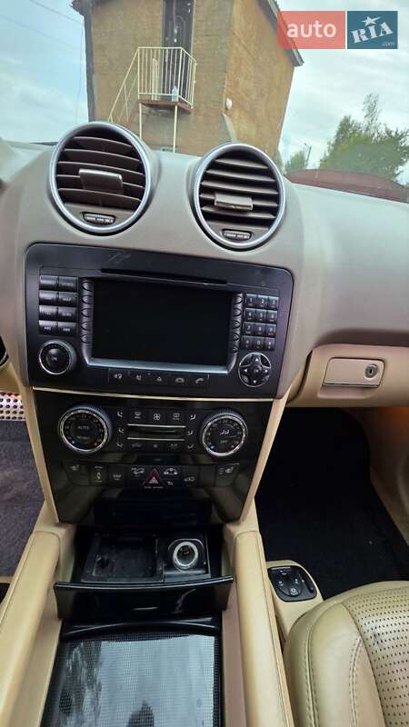 Позашляховик / Кросовер Mercedes-Benz M-Class 2006 в Рівному