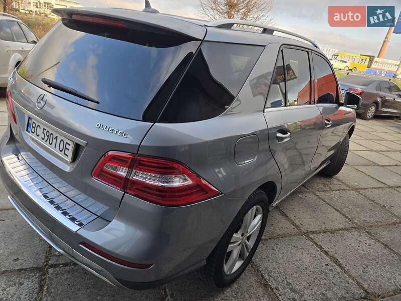 Внедорожник / Кроссовер Mercedes-Benz M-Class 2011 в Львове