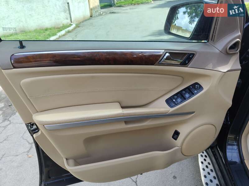 Позашляховик / Кросовер Mercedes-Benz M-Class 2011 в Острозі фото 6 Позашляховик / Кросовер Mercedes-Benz M-Class 2011 в Острозі