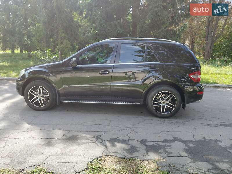 Позашляховик / Кросовер Mercedes-Benz M-Class 2011 в Острозі фото Позашляховик / Кросовер Mercedes-Benz M-Class 2011 в Острозі