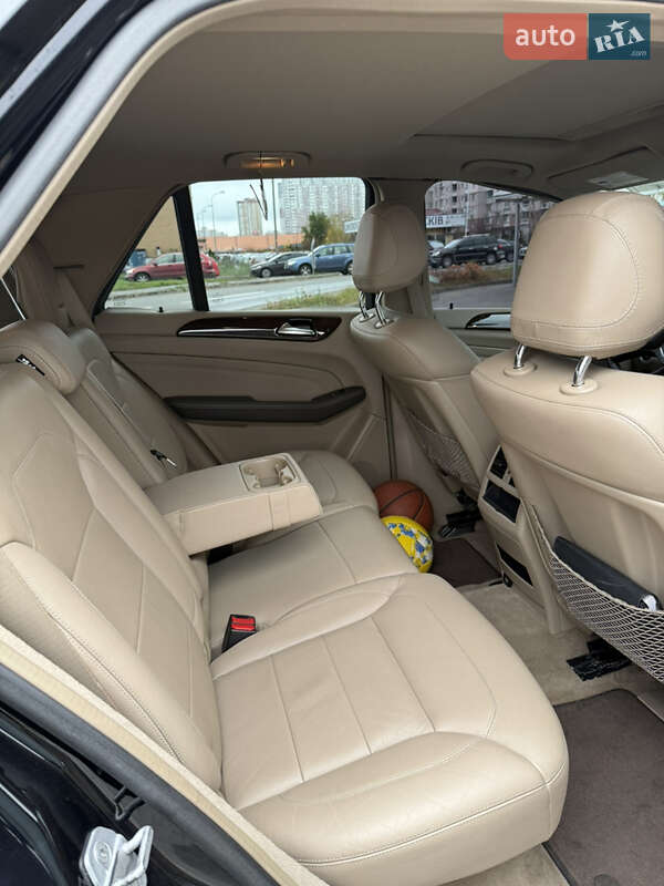 Позашляховик / Кросовер Mercedes-Benz M-Class 2015 в Києві фото 11 Позашляховик / Кросовер Mercedes-Benz M-Class 2015 в Києві