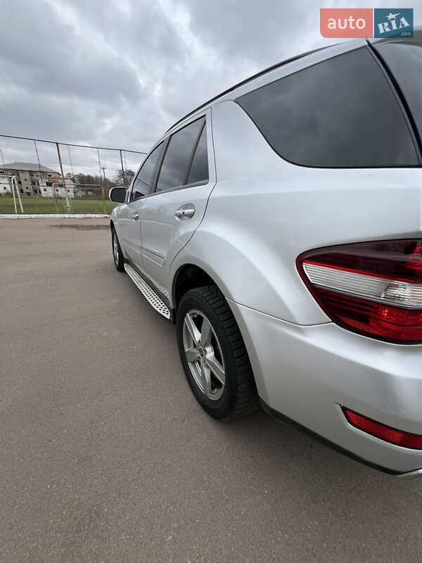Позашляховик / Кросовер Mercedes-Benz M-Class 2008 в Прилуках фото 5 Позашляховик / Кросовер Mercedes-Benz M-Class 2008 в Прилуках