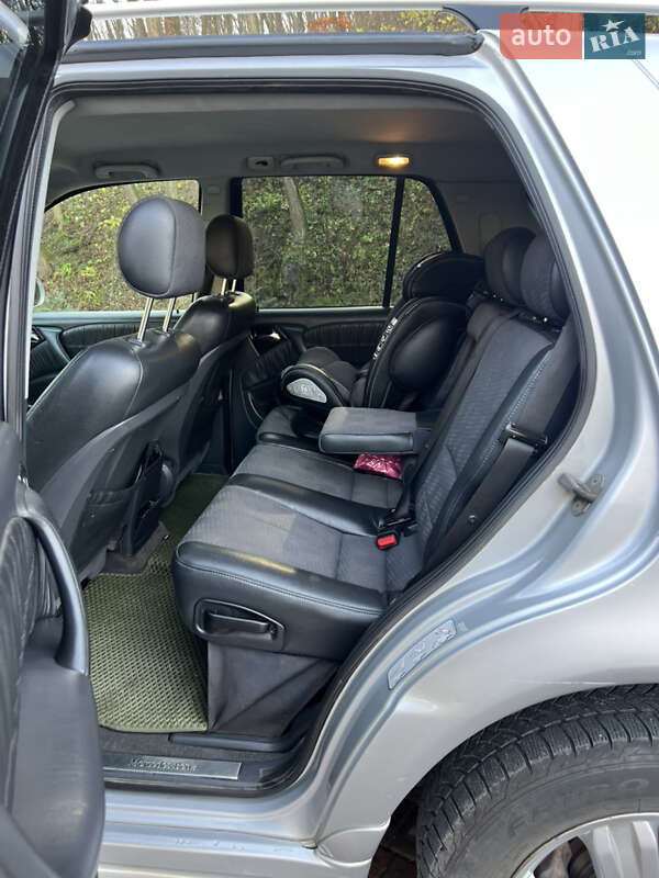 Позашляховик / Кросовер Mercedes-Benz M-Class 2004 в Заліщиках