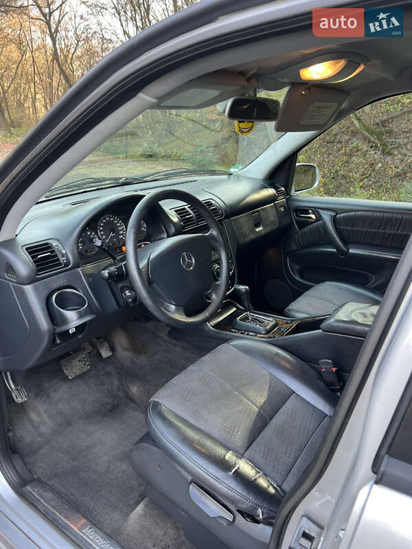 Позашляховик / Кросовер Mercedes-Benz M-Class 2004 в Заліщиках