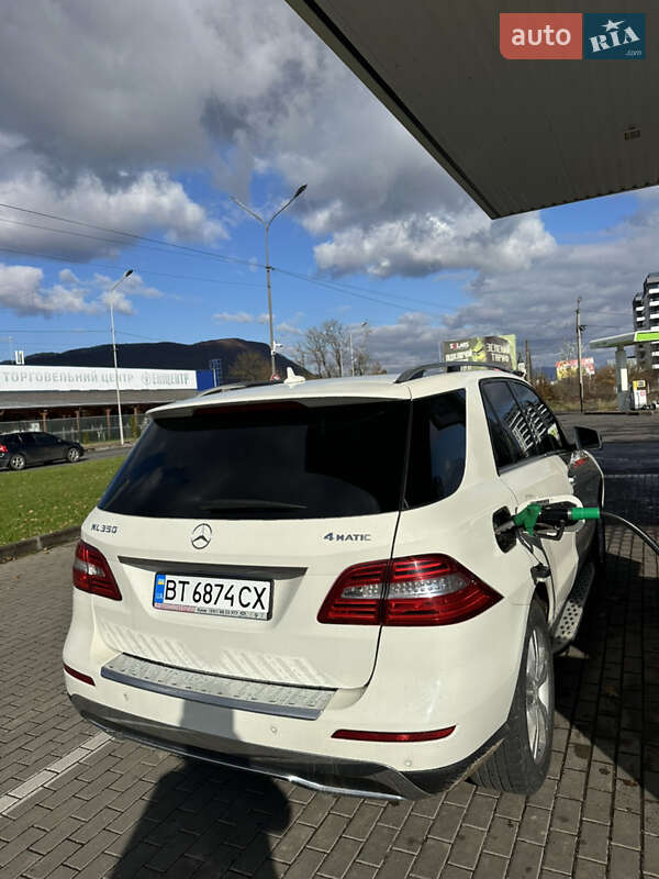 Позашляховик / Кросовер Mercedes-Benz M-Class 2013 в Хусті фото 4 Позашляховик / Кросовер Mercedes-Benz M-Class 2013 в Хусті