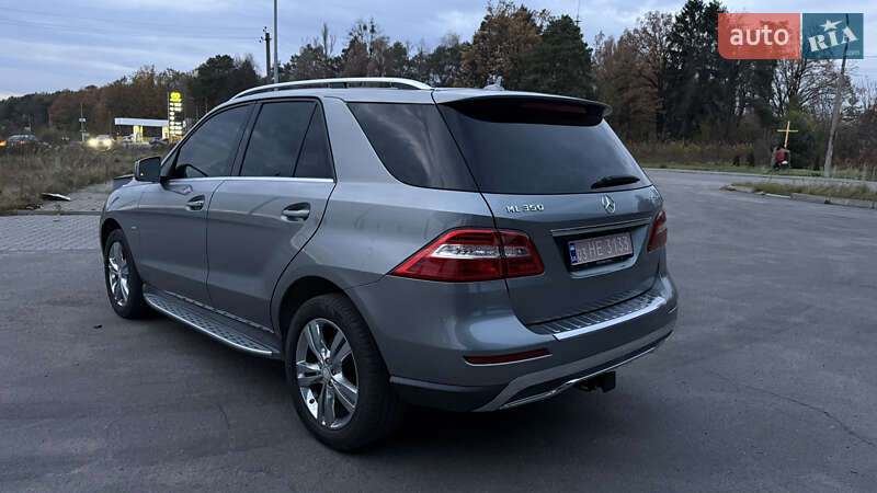 Позашляховик / Кросовер Mercedes-Benz M-Class 2012 в Шепетівці