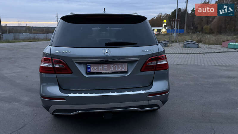 Позашляховик / Кросовер Mercedes-Benz M-Class 2012 в Шепетівці