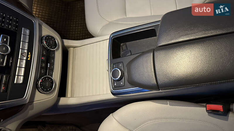 Позашляховик / Кросовер Mercedes-Benz M-Class 2012 в Шепетівці