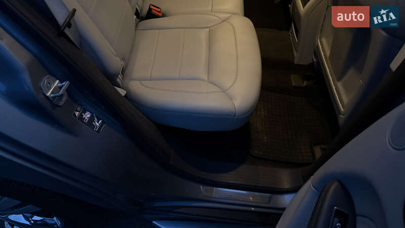 Позашляховик / Кросовер Mercedes-Benz M-Class 2012 в Шепетівці