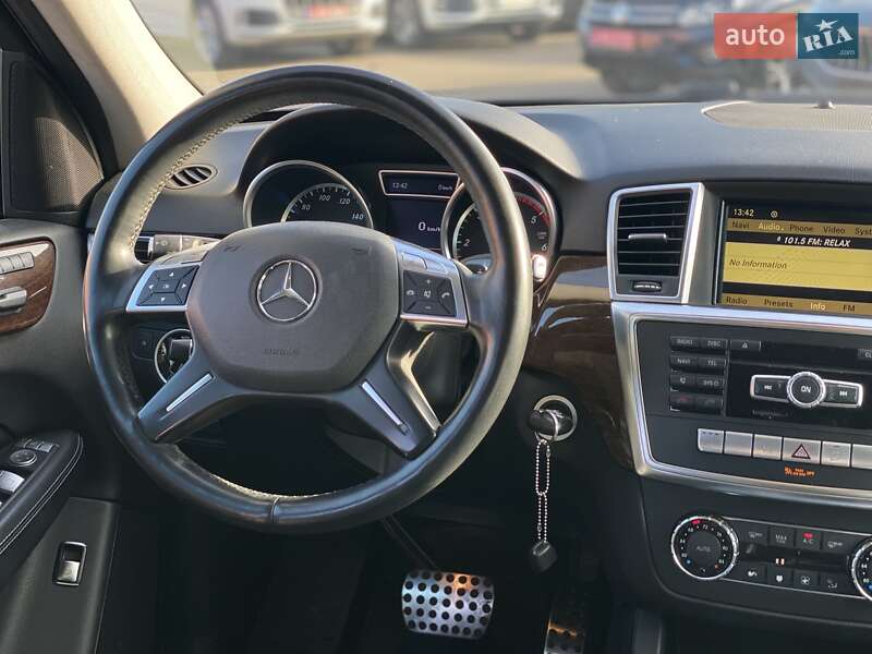 Позашляховик / Кросовер Mercedes-Benz M-Class 2011 в Києві фото 15 Позашляховик / Кросовер Mercedes-Benz M-Class 2011 в Києві