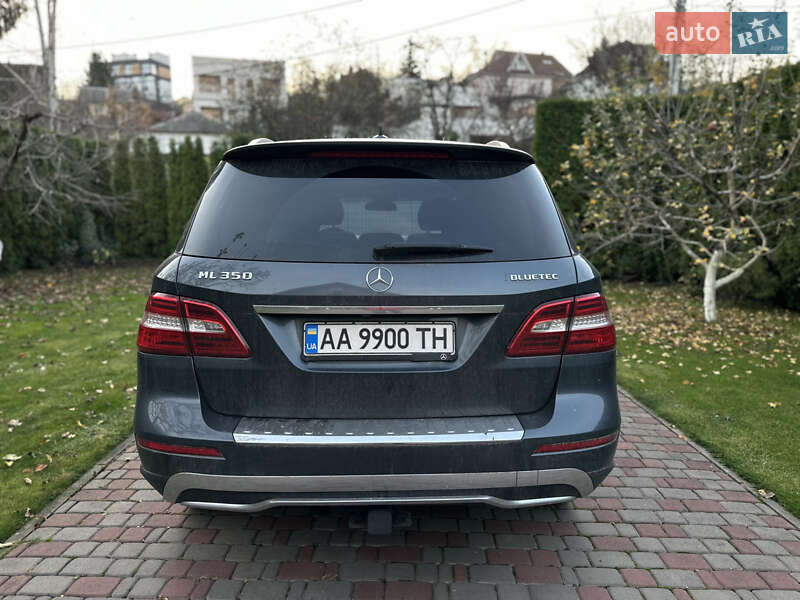 Позашляховик / Кросовер Mercedes-Benz M-Class 2013 в Києві