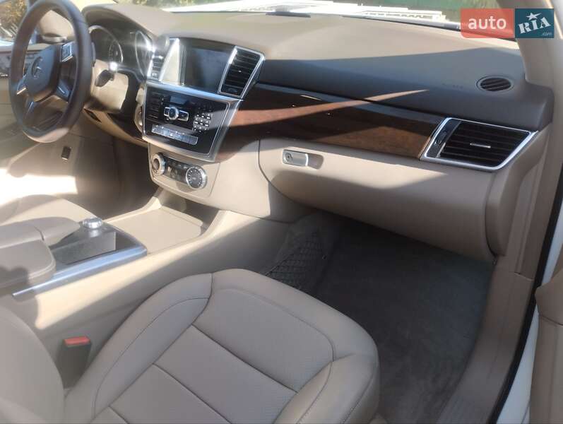 Позашляховик / Кросовер Mercedes-Benz M-Class 2013 в Івано-Франківську