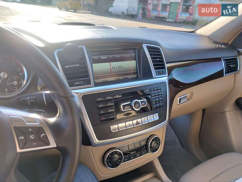 Позашляховик / Кросовер Mercedes-Benz M-Class 2013 в Івано-Франківську