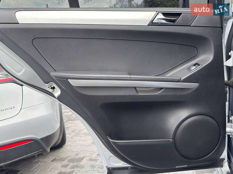 Позашляховик / Кросовер Mercedes-Benz M-Class 2008 в Чернівцях фото 24 Позашляховик / Кросовер Mercedes-Benz M-Class 2008 в Чернівцях