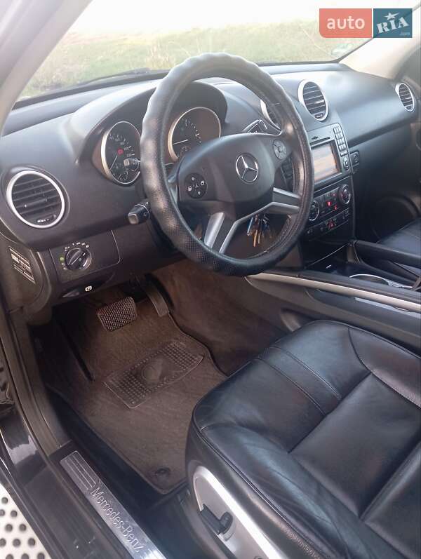 Позашляховик / Кросовер Mercedes-Benz M-Class 2009 в Одесі фото 9 Позашляховик / Кросовер Mercedes-Benz M-Class 2009 в Одесі