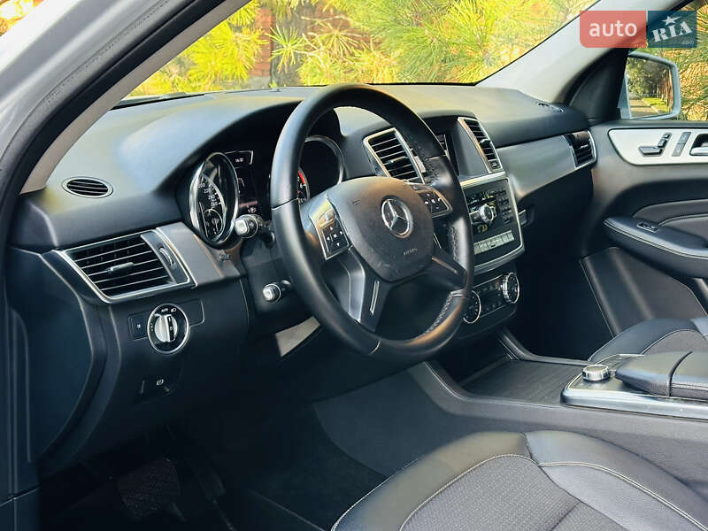 Позашляховик / Кросовер Mercedes-Benz M-Class 2012 в Дніпрі фото 17 Позашляховик / Кросовер Mercedes-Benz M-Class 2012 в Дніпрі
