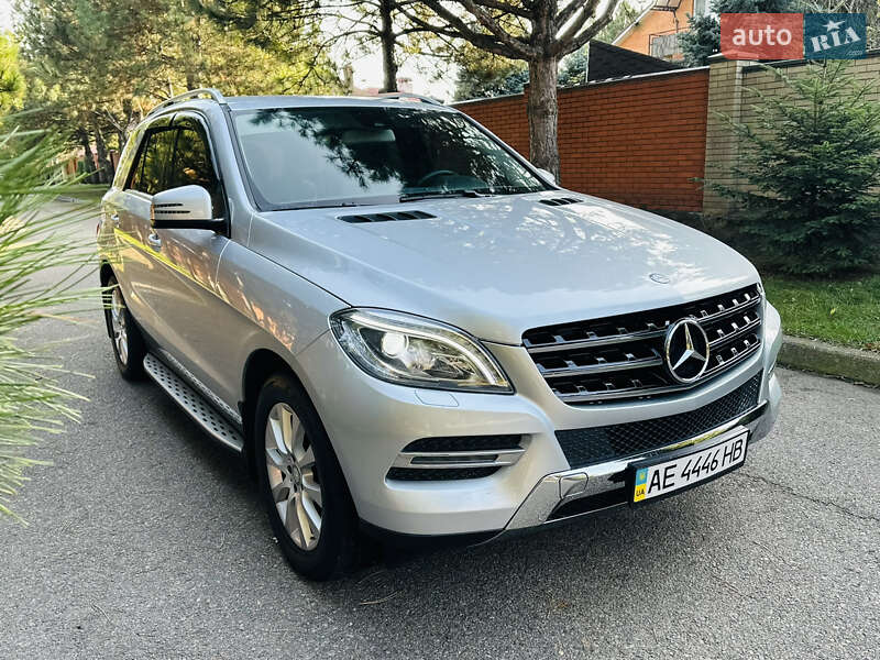 Позашляховик / Кросовер Mercedes-Benz M-Class 2012 в Дніпрі фото 32 Позашляховик / Кросовер Mercedes-Benz M-Class 2012 в Дніпрі