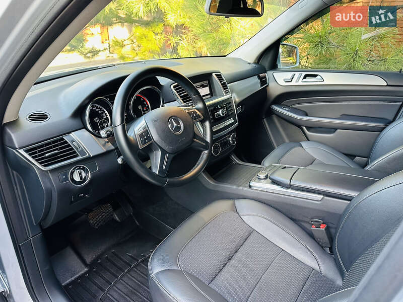 Позашляховик / Кросовер Mercedes-Benz M-Class 2012 в Дніпрі фото 36 Позашляховик / Кросовер Mercedes-Benz M-Class 2012 в Дніпрі