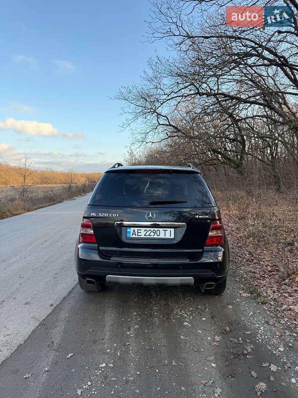 Внедорожник / Кроссовер Mercedes-Benz M-Class 2006 в Новомосковске фото 6 Внедорожник / Кроссовер Mercedes-Benz M-Class 2006 в Новомосковске