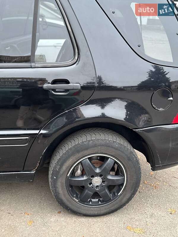 Внедорожник / Кроссовер Mercedes-Benz M-Class 2003 в Лубнах