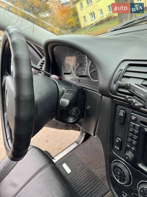 Внедорожник / Кроссовер Mercedes-Benz M-Class 2003 в Лубнах