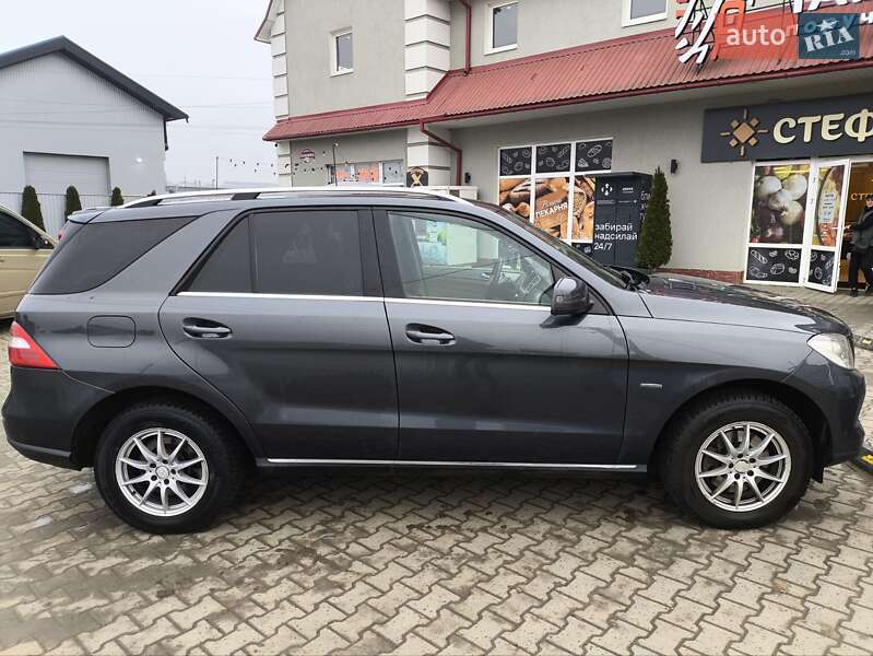 Позашляховик / Кросовер Mercedes-Benz M-Class 2011 в Чернівцях фото 3 Позашляховик / Кросовер Mercedes-Benz M-Class 2011 в Чернівцях