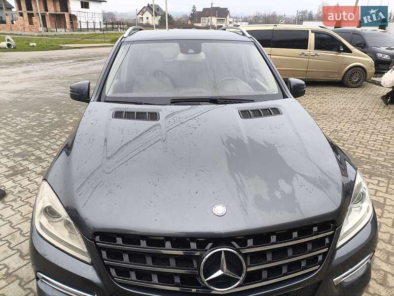Позашляховик / Кросовер Mercedes-Benz M-Class 2011 в Чернівцях фото 7 Позашляховик / Кросовер Mercedes-Benz M-Class 2011 в Чернівцях