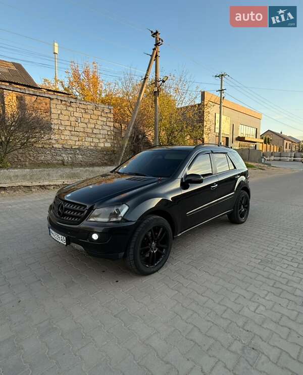 Mercedes-Benz M-Class 2006