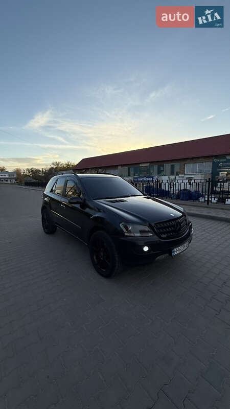 Позашляховик / Кросовер Mercedes-Benz M-Class 2006 в Татарбунарах