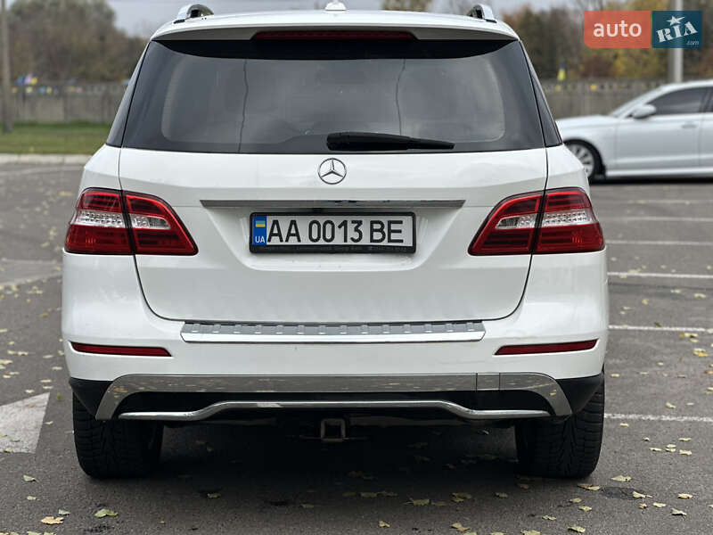 Внедорожник / Кроссовер Mercedes-Benz M-Class 2015 в Киеве