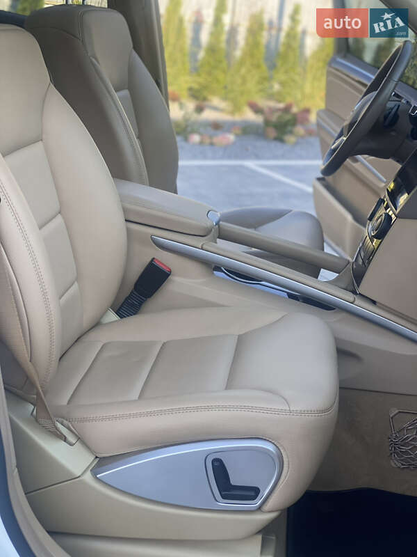 Внедорожник / Кроссовер Mercedes-Benz M-Class 2011 в Луцке